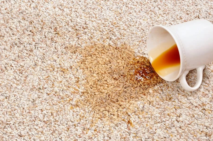 چگونه لکه قدیمی چای را از روی فرش به طور کامل پاک کنیم؟