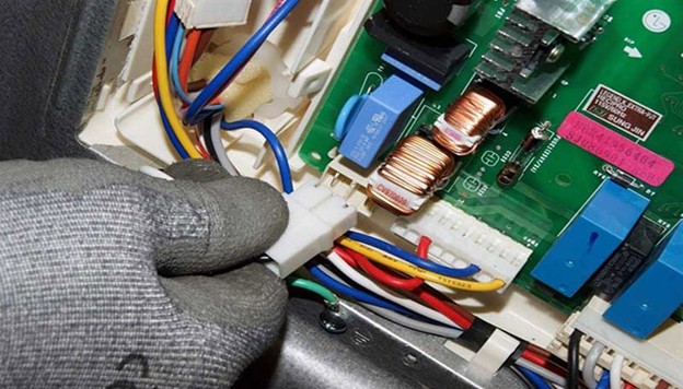 علت روشن نشدن نمایشگر کولر گازی گری