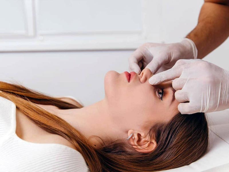 چطور عوارض جراحی بینی را به حداقل برسانیم؟